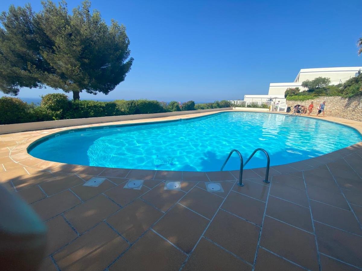 Superbe T2 44M2 - Grande Terrasse Vue Mer Panoramique Exceptionnelle Piscine - Parking Bandol Luaran gambar