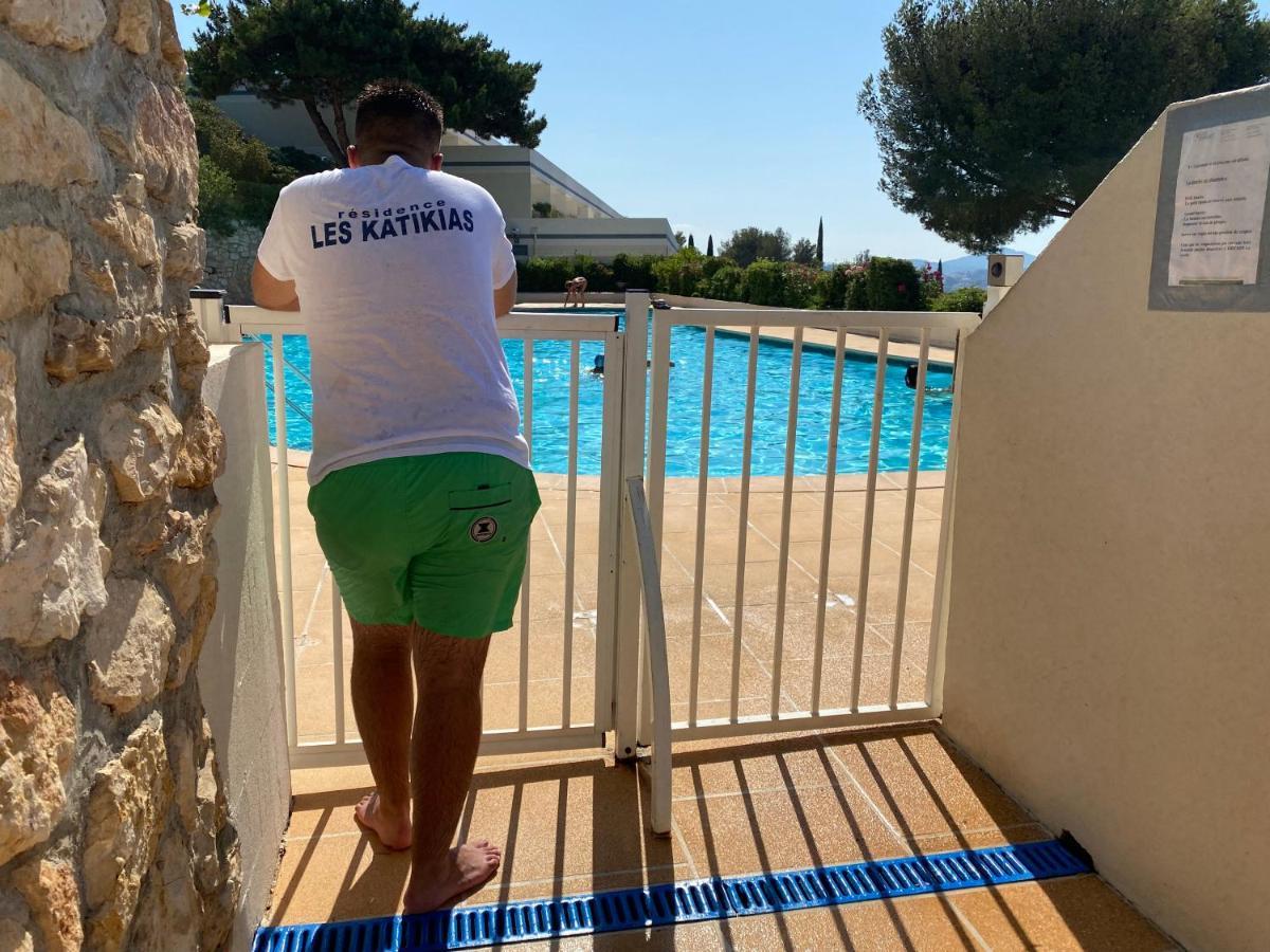 Superbe T2 44M2 - Grande Terrasse Vue Mer Panoramique Exceptionnelle Piscine - Parking Bandol Luaran gambar