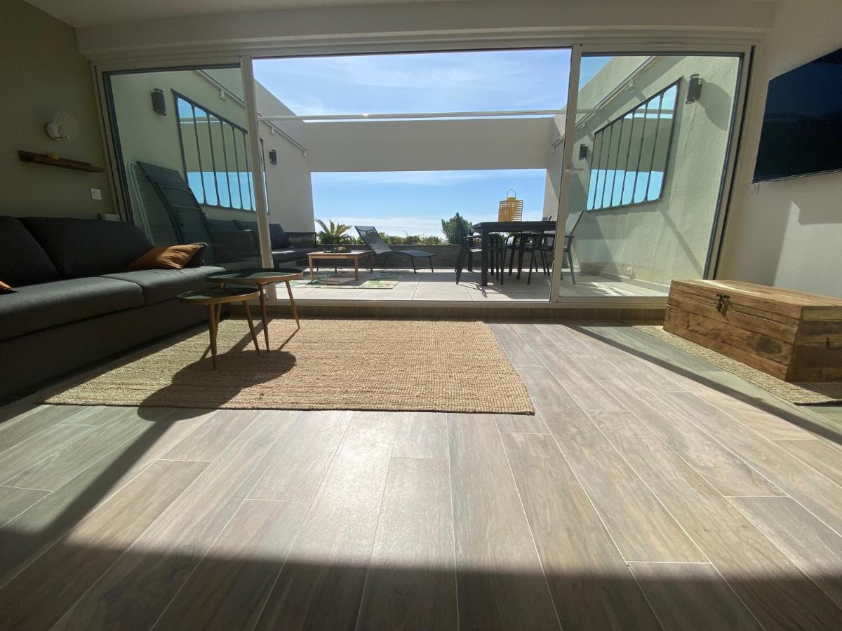 Superbe T2 44M2 - Grande Terrasse Vue Mer Panoramique Exceptionnelle Piscine - Parking Bandol Luaran gambar