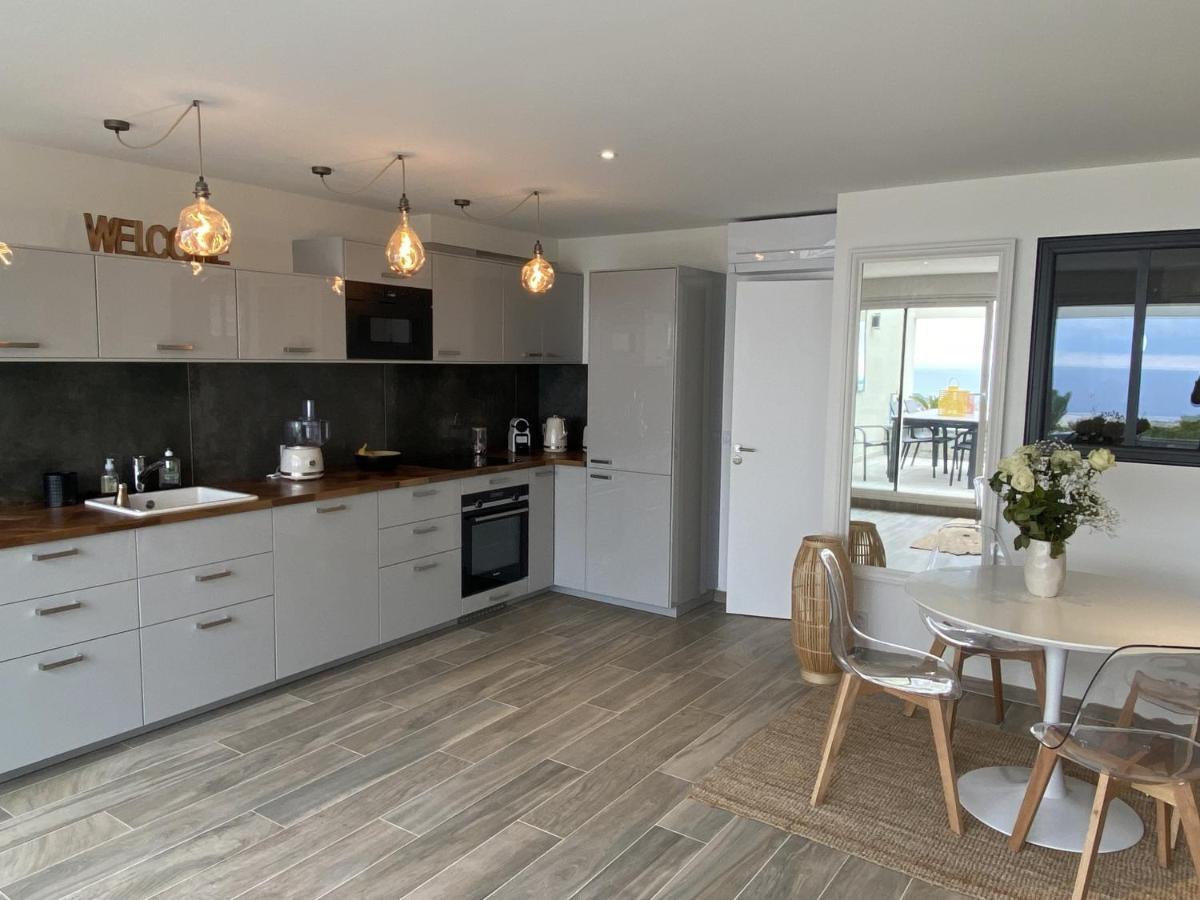 Superbe T2 44M2 - Grande Terrasse Vue Mer Panoramique Exceptionnelle Piscine - Parking Bandol Luaran gambar